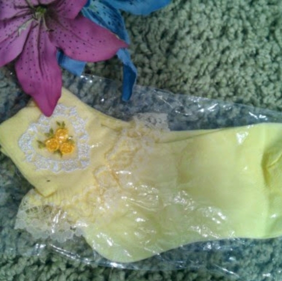 NEW GIRL ANKLE SOCKS SIZE LARGE IN 4 COLORS - Picture 6 of 8